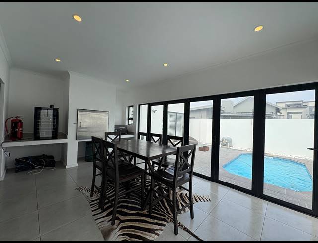 3 BEDROOM HOUSE FOR SALE IN SANDOWN